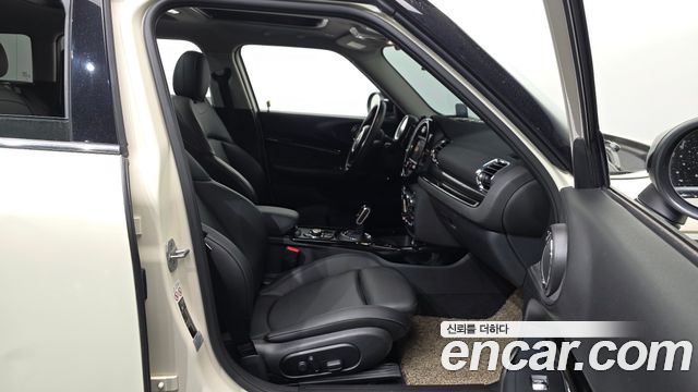 MINI Cooper D Clubman High 2nd 2020 — фото 11