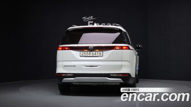 Kia Carnival (IV) Diesel 9-Seater Prestige 2021 — фото 4