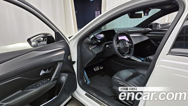 Peugeot 408 1.2 Pure Tech GT 2023 — фото 10