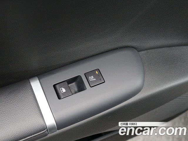 Hyundai Grandeur (GN7) 2,5 Gasoline 2WD Premium 2025 — фото 17