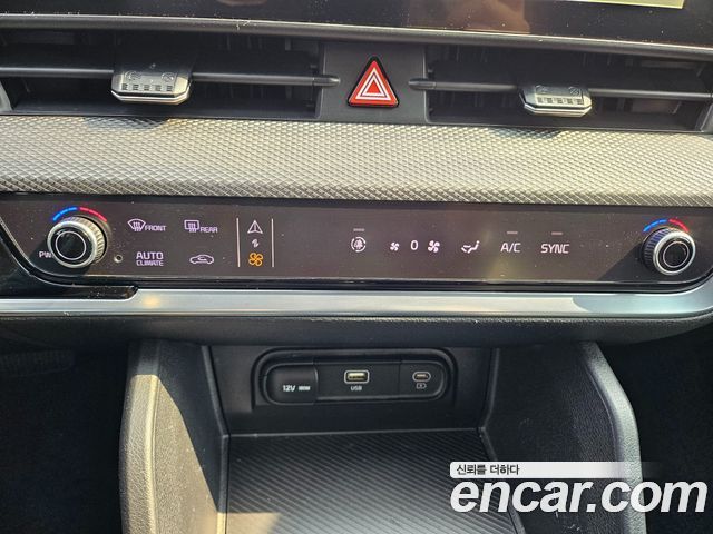 Kia Sportage (V) Diesel 2.0 2WD Prestige 2023 — фото 15