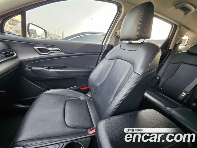 Kia Sportage (V) Diesel 2.0 2WD Prestige 2023 — фото 21