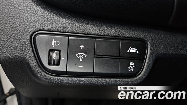 Kia Seltos Gasoline 1.6 Turbo 2WD Signature 2022 — фото 13