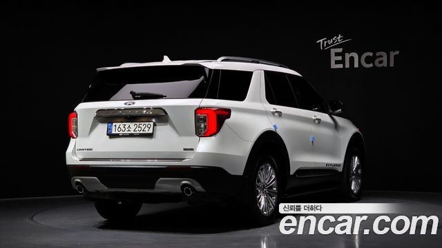 Ford Explorer (VI) 3.3 Hybrid 2022 — фото 2