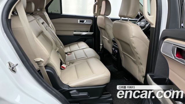 Ford Explorer (VI) 3.3 Hybrid 2022 — фото 12