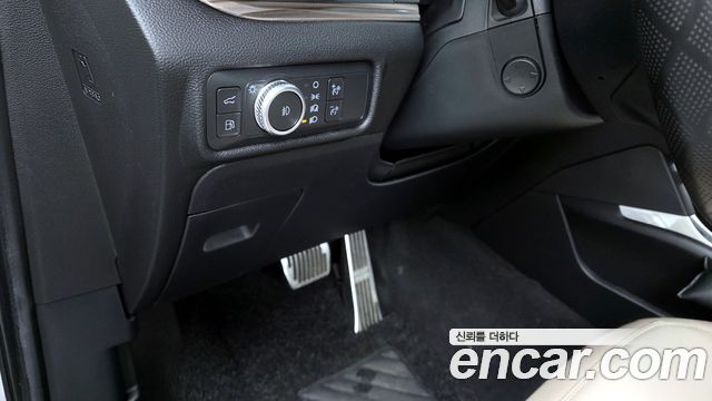 Ford Explorer (VI) 3.3 Hybrid 2022 — фото 18