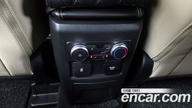Ford Explorer (VI) 3.3 Hybrid 2022 — фото 19