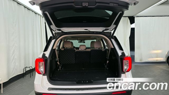 Ford Explorer (VI) 3.3 Hybrid 2022 — фото 20