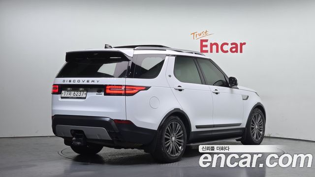 Land Rover Discovery 5 3.0 TD6 HSE Luxury 2017 — фото 2