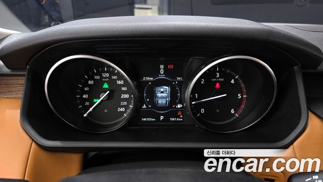 Land Rover Discovery 5 3.0 TD6 HSE Luxury 2017 — фото 8