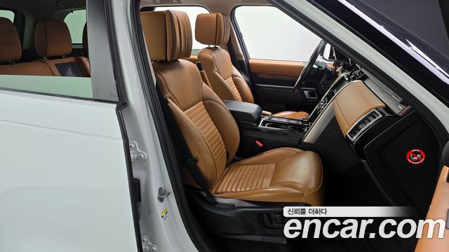 Land Rover Discovery 5 3.0 TD6 HSE Luxury 2017 — фото 12