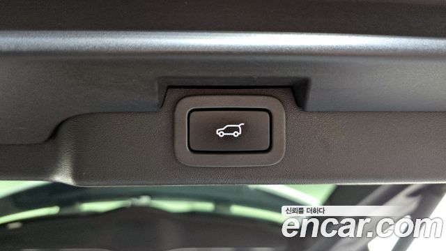 Land Rover Discovery 5 3.0 TD6 HSE Luxury 2017 — фото 20