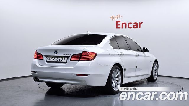 BMW 5 Series (F10) 528i 2015 — фото 2