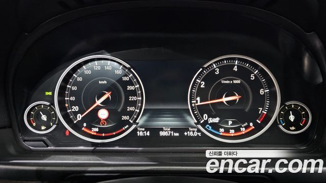 BMW 5 Series (F10) 528i 2015 — фото 8