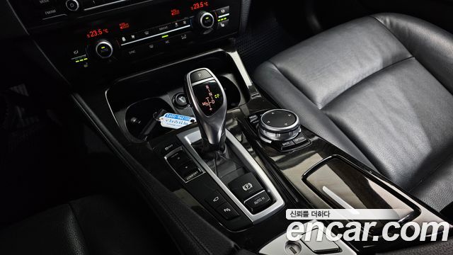 BMW 5 Series (F10) 528i 2015 — фото 9