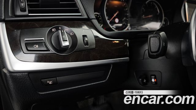 BMW 5 Series (F10) 528i 2015 — фото 16