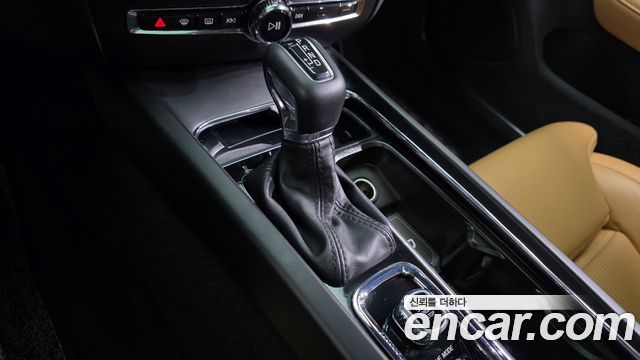 Volvo V60 Cross Country (II) T5 Pro AWD 2020 — фото 9