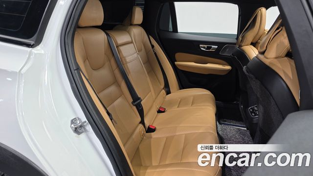 Volvo V60 Cross Country (II) T5 Pro AWD 2020 — фото 12