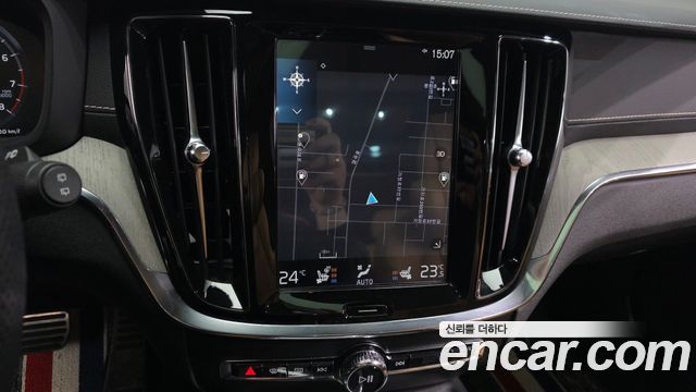 Volvo V60 Cross Country (II) T5 Pro AWD 2020 — фото 14