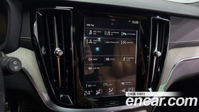 Volvo V60 Cross Country (II) T5 Pro AWD 2020 — фото 16
