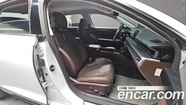 Hyundai Grandeur Hybrid (GN7) Premium 2023 — фото 11