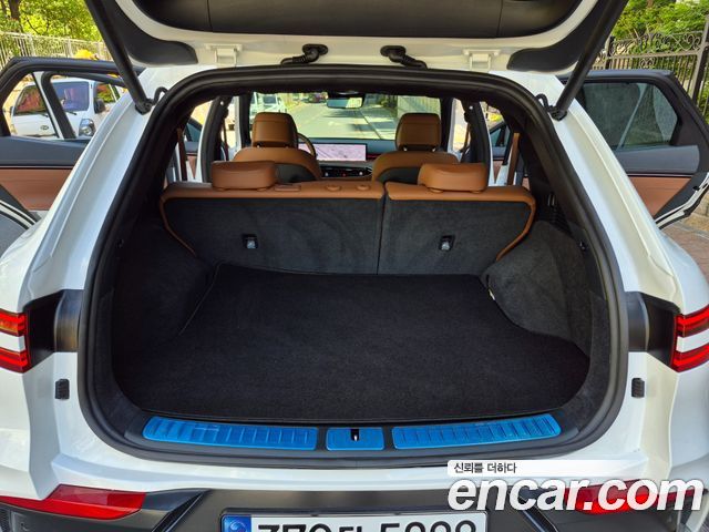 Genesis GV70 2.5T Gasoline AWD 2025 — фото 23