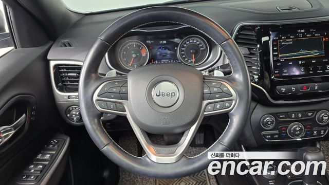 Jeep Cherokee (KL) 2.4 80th Anniversary Edition 2021 — фото 13