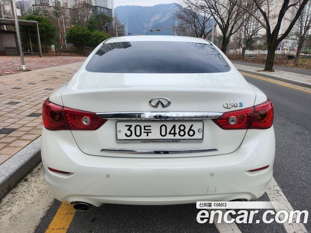 Infiniti Q50 2.2d Premium 2016 — фото 4