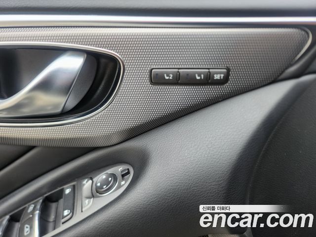Infiniti Q50 2.2d Premium 2016 — фото 19