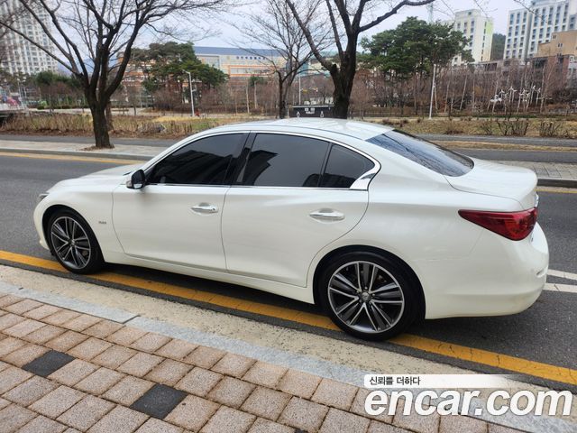 Infiniti Q50 2.2d Premium 2016 — фото 24