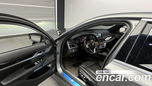 BMW 7 Series (G11) 730Ld xDrive M Sport 2017 — фото 10
