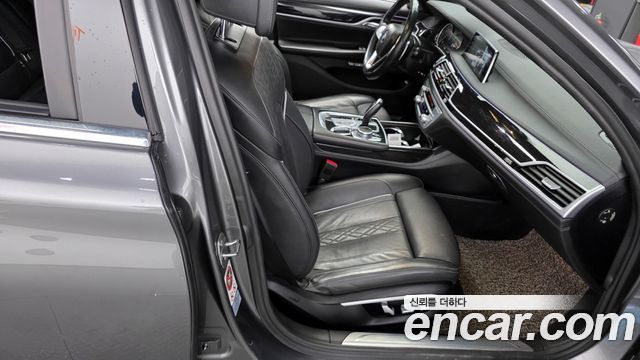 BMW 7 Series (G11) 730Ld xDrive M Sport 2017 — фото 12