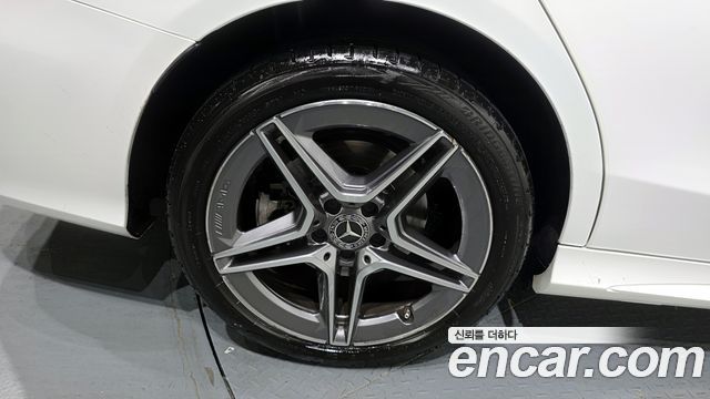 Mercedes-Benz C-Class (W205) C200 AMG Line 2021 — фото 5