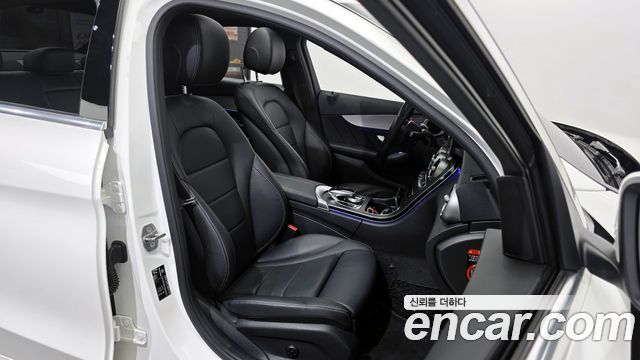 Mercedes-Benz C-Class (W205) C200 AMG Line 2021 — фото 12