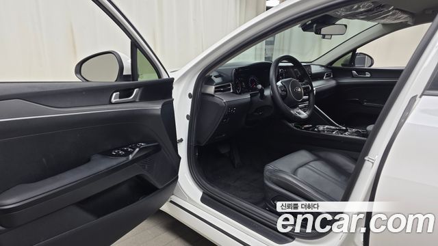 Kia K5 (III) 2.0 Prestige 2021 — фото 10