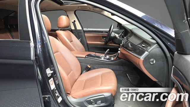 BMW 5 Series (F10) 520d M Aero Dynamic 2016 — фото 11