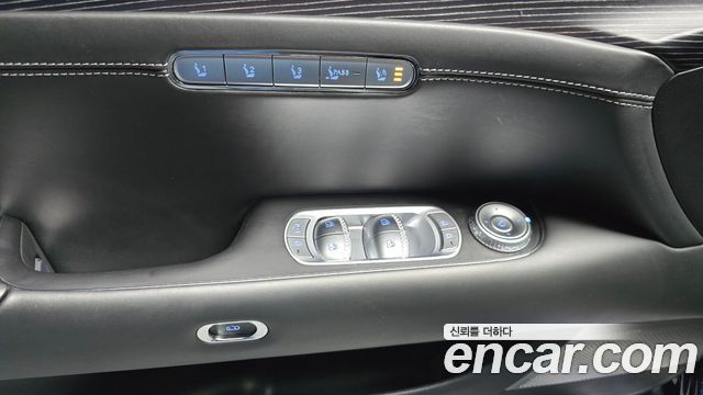 Genesis G90 (RS4) Gasoline 3.5 Turbo e-S/C AWD LWB 2022 — фото 17