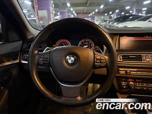 BMW 5 Series (F10) 528i 2015 — фото 10