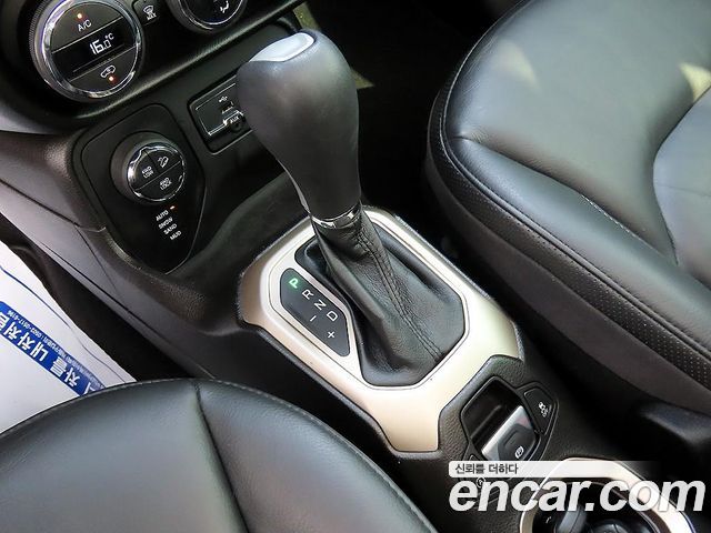 Jeep Renegade 2.0 Diesel Longitude AWD 2017 — фото 10