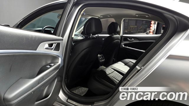 Genesis G70 Gasoline 2.0T 4WD 2021 — фото 12