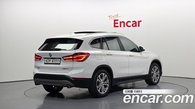 BMW X1 (F48) xDrive 18d Premium 2018 — фото 2