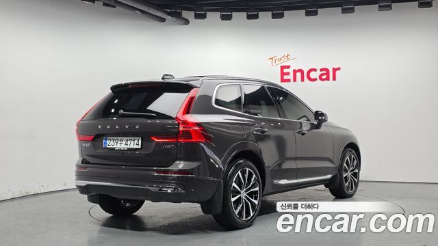 Volvo XC60 (II) B6 Ultimate Bright 2024 — фото 2