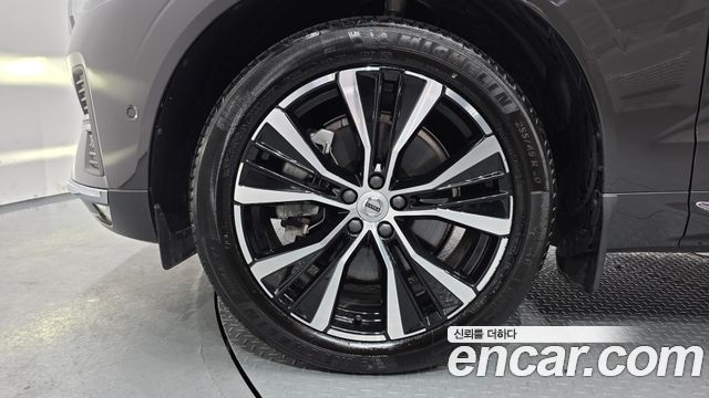 Volvo XC60 (II) B6 Ultimate Bright 2024 — фото 5