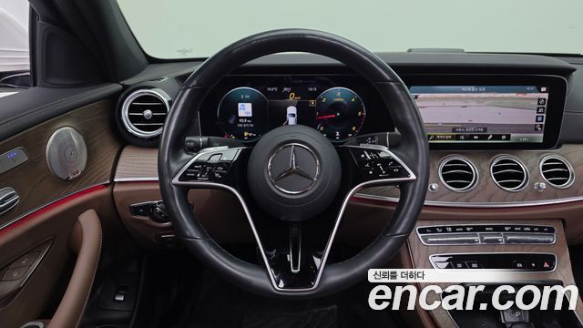 Mercedes-Benz E-Class (W213) E220d 4MATIC Exclusive 2022 — фото 13
