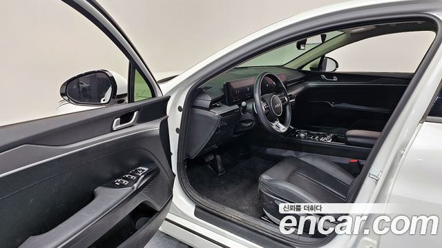 Kia K5 (III) 2.0 Prestige 2024 — фото 11