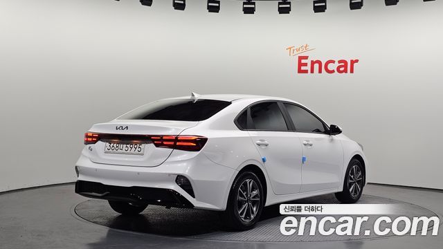 Kia K3 (II) 1.6 Prestige 2022 — фото 2