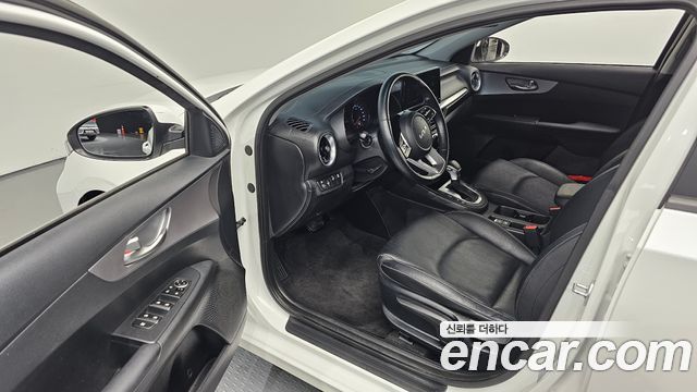 Kia K3 (II) 1.6 Prestige 2022 — фото 10