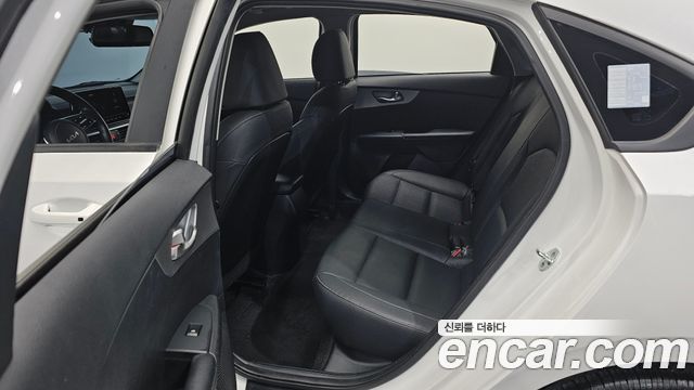 Kia K3 (II) 1.6 Prestige 2022 — фото 11
