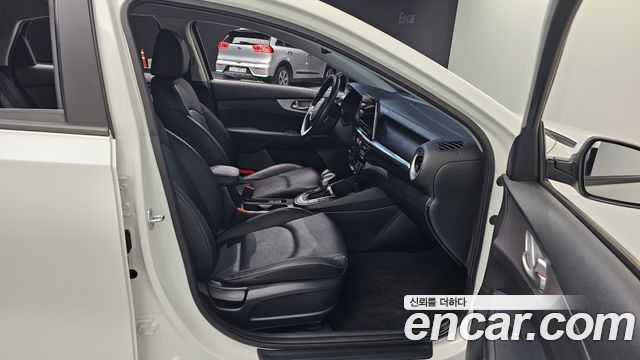 Kia K3 (II) 1.6 Prestige 2022 — фото 12