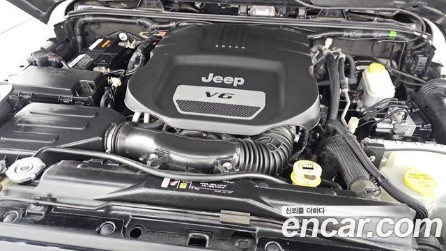 Jeep Wrangler (JK) 3.6 Sahara 4Door 2017 — фото 6